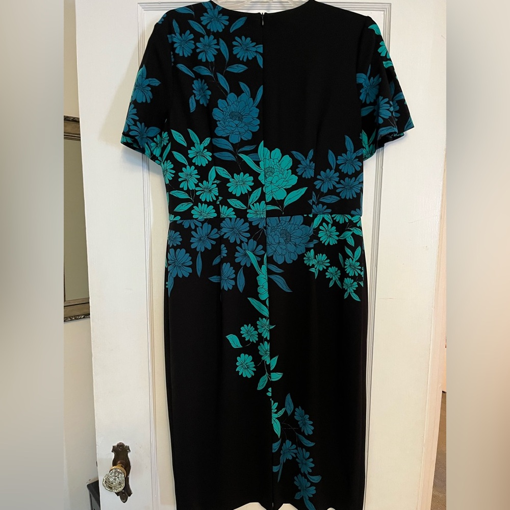 London Times Black and Green Sheath Dress - Picture 2 of 7